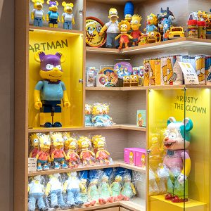 배스킨라빈스 서현로데오점에 판매되고 있는 심슨MD상품