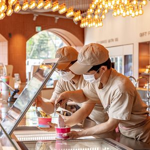 배스킨라빈스 압구정역점