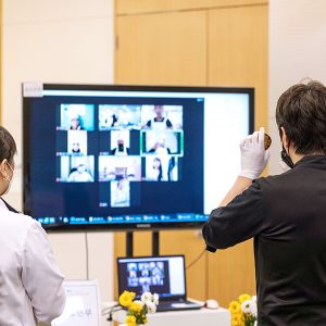 내꿈은 파티시에 참가자들과 질의응담을 하는 모습