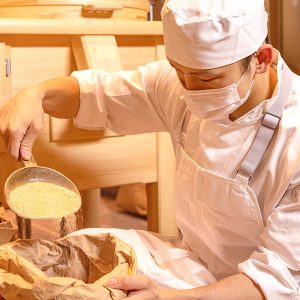 제분하는 고대밀