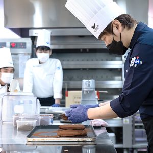 열정적으로 가르치는 강사님의 모습