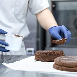 직접 해보는 학생들