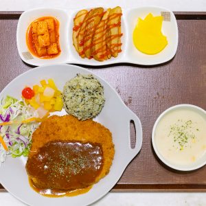 취향에 맞게 선택 가능한 다양한 식단 취향에 맞게 선택 가능한 다양한 식단