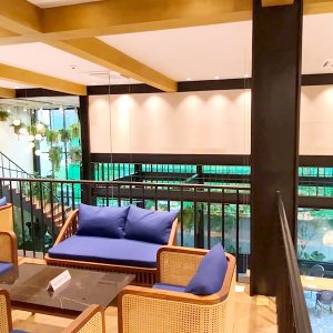 매장 내 3층 공간