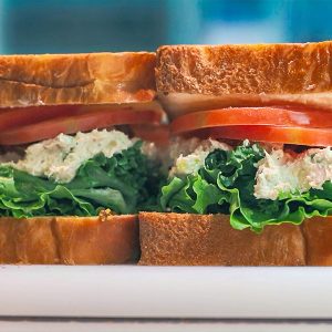 치킨 아몬드 샌드위치 치킨 아몬드 샌드위치