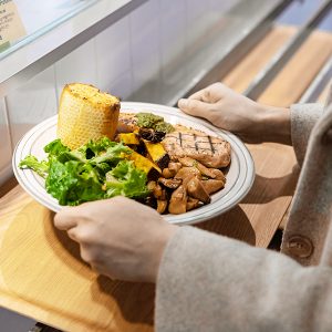 맛과 영양을 두루 갖춘 피그인더가든 샐러드