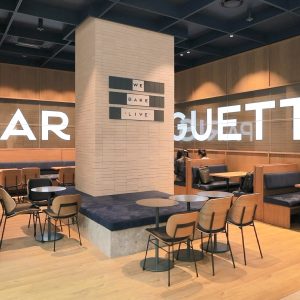 디지털화한 OLED 간판 디지털화한 OLED 간판