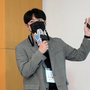 49기 신입사원이 동기와 의견을 나누며 한마음으로 참여한 팀 프로젝트 49기 신입사원이 동기와 의견을 나누며 한마음으로 참여한 팀 프로젝트