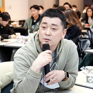 각 사업부의 고객 중심 경영 비전을 공유하고 활발한 의사소통과 참여가 이루어진 타운홀 미팅
