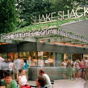 2004년 뉴욕 메디슨 스퀘어 공원에 문을 연 쉐이크쉑 1호점