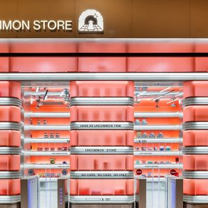 자유롭게 둘러볼 수 있는 무인 편집숍 (*출처 : 언커먼스토어 네이버지도)