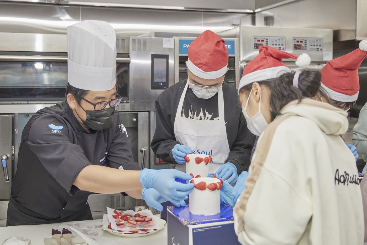 (사진1) SPC그룹, 제과제빵 교육 기부로 장애인의 꿈을 굽다